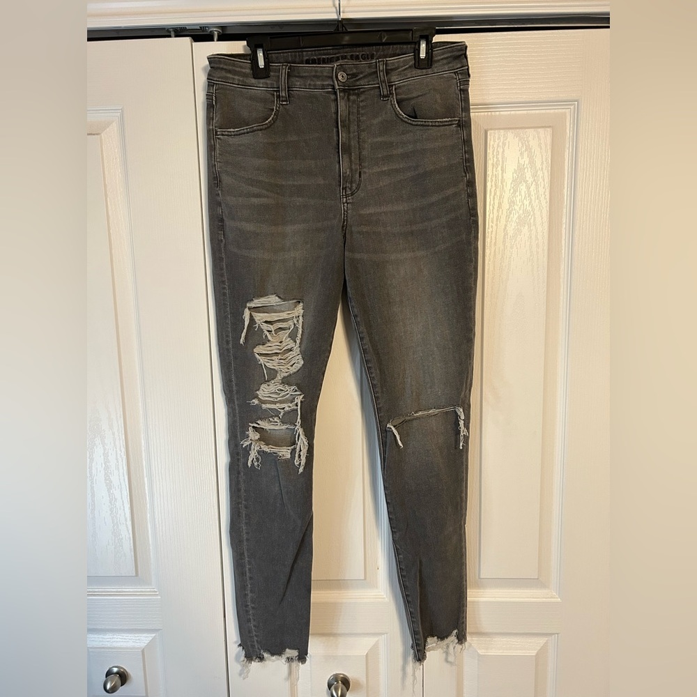 American eagle distressed jeggings